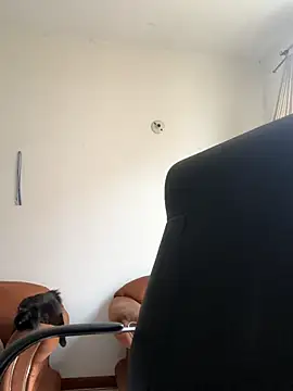 Snapshot of Dahian_XXX chatting on November 5, 2025, 10:13 pm Dahian XXX online show from November 5, 2025, 10:13 pm