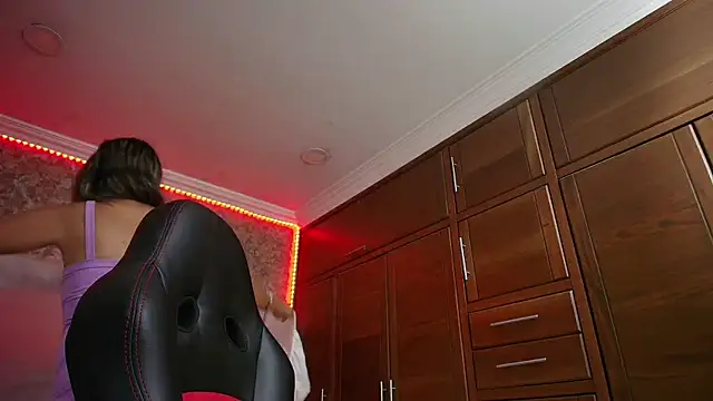 Snapshot of stella_xue chatting on October 9, 2025, 9:37 pm stella xue online show from October 9, 2025, 9:37 pm