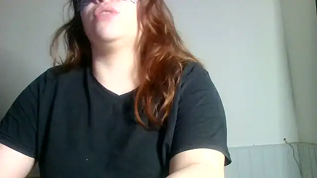 SquirtGirl28 online show from February 1, 2025, 10:15 am