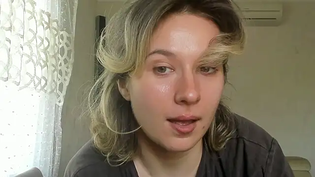 Lilith lutherlow online show from June 17, 2026, 2:38 pm