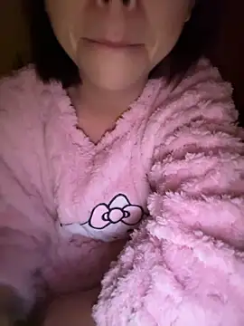 Snapshot of Samsam_567 chatting on February 2, 2026, 4:17 pm Samsam 567 online show from February 2, 2026, 4:17 pm