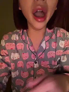 Snapshot of Samsam_567 chatting on February 5, 2026, 4:14 pm Samsam 567 online show from February 5, 2026, 4:14 pm