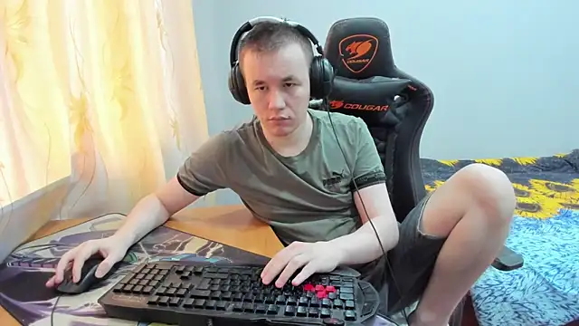 iliaskrislove online show from October 19, 2025, 6:05 am