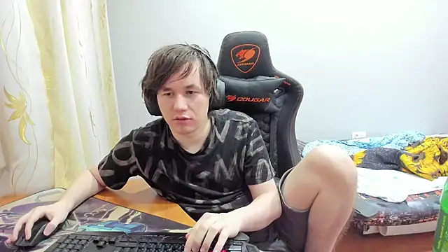iliaskrislove online show from September 27, 2025, 4:24 pm