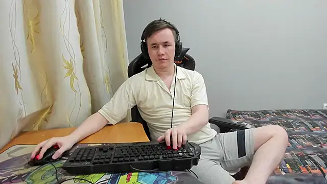 iliaskrislove online show from May 9, 2026, 10:02 pm