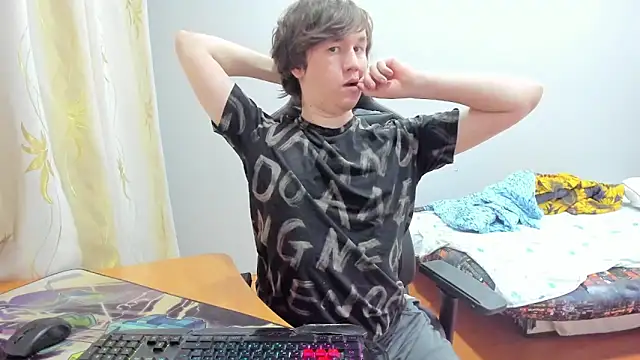 iliaskrislove online show from September 26, 2025, 12:28 am