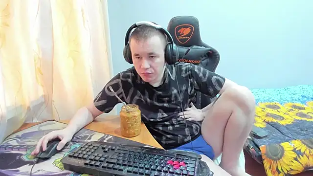 iliaskrislove online show from October 9, 2025, 12:38 pm