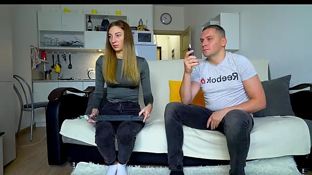 Snapshot of littlesweettifany chatting on October 13, 2025, 11:12 am littlesweettifany online show from October 13, 2025, 11:12 am