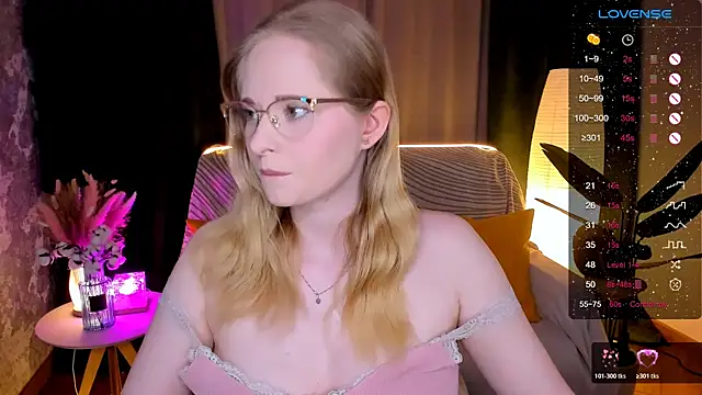 Snapshot of Aemilia_ chatting on February 22, 2026, 6:16 am Aemilia online show from February 22, 2026, 6:16 am