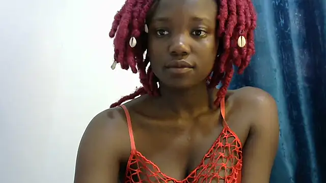 Snapshot of Latiffagodess chatting on January 14, 2026, 5:44 am Latiffagodess online show from January 14, 2026, 5:44 am