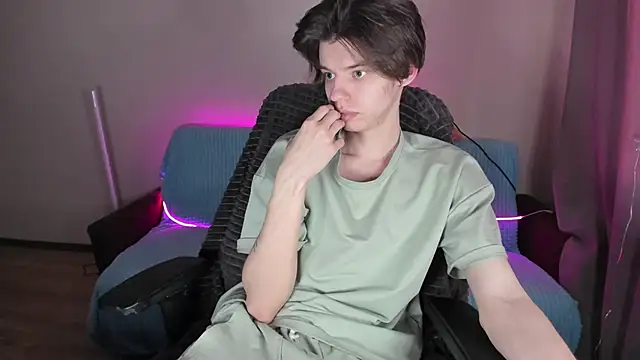 Liam sexy1 online show from February 25, 2025, 3:09 pm