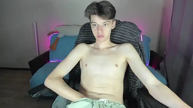 Liam sexy1 online show from September 28, 2025, 7:32 pm