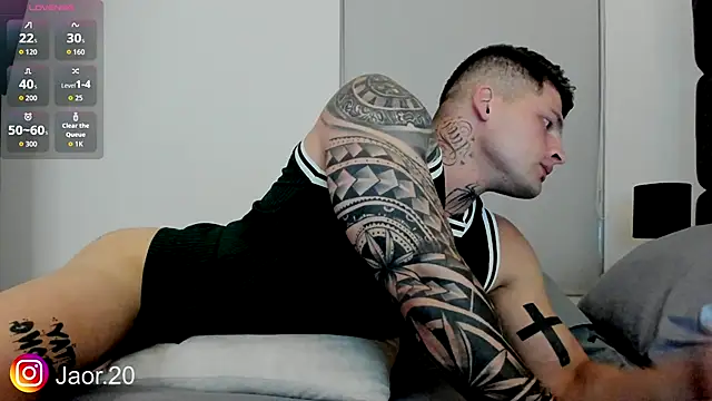 Jaor owens20 online show from October 17, 2025, 12:58 am