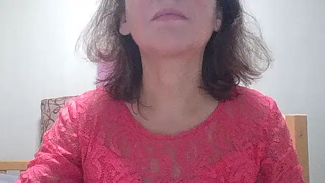 Snapshot of HollyJewel chatting on October 24, 2025, 2:27 pm HollyJewel online show from October 24, 2025, 2:27 pm