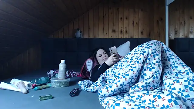 BoeseMoni1998 online show from November 2, 2025, 8:19 am