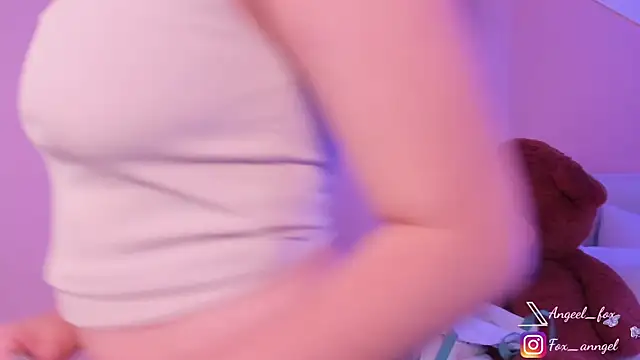 angeel fox online show from November 27, 2025, 3:07 am