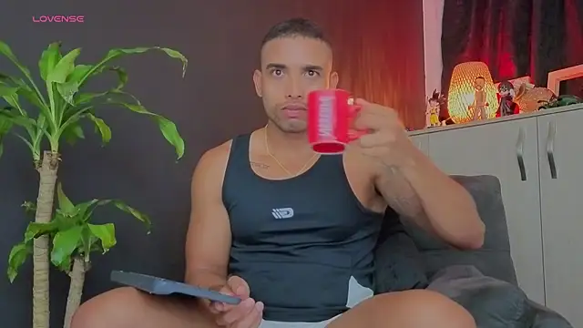 LincomAmith online show from January 13, 2026, 3:43 am