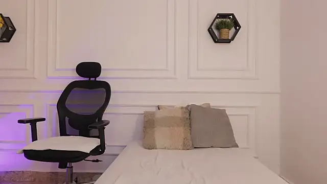 Snapshot of meloddysky chatting on February 9, 2026, 4:05 pm meloddysky online show from February 9, 2026, 4:05 pm