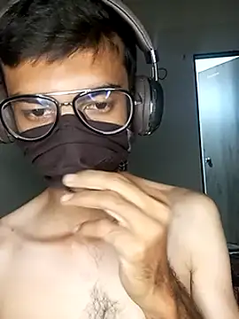 Snapshot of vamphunt130 chatting on March 6, 2025, 7:10 pm vamphunt130 online show from March 6, 2025, 7:10 pm