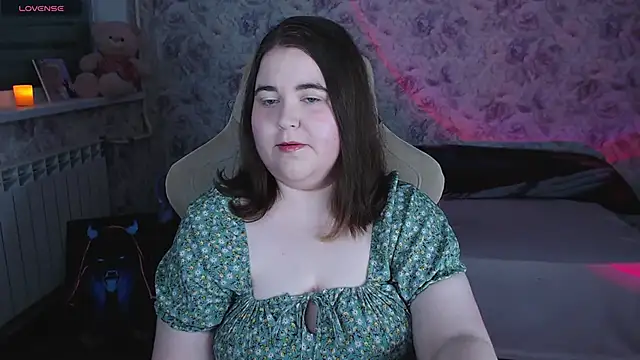 Snapshot of Estelle_Hicks chatting on May 28, 2026, 7:09 pm Estelle Hicks online show from May 28, 2026, 7:09 pm