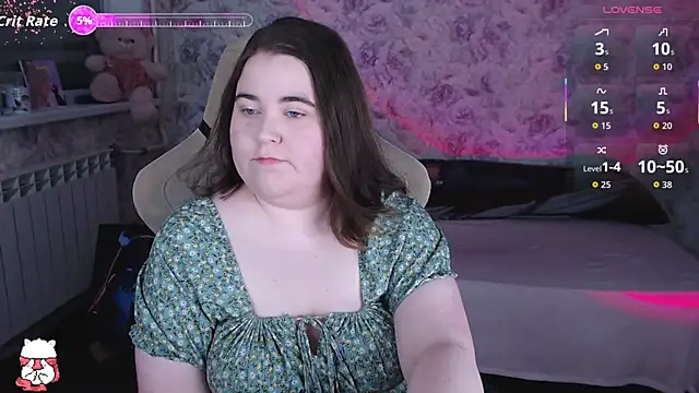 Snapshot of Estelle_Hicks chatting on April 22, 2026, 6:47 pm Estelle Hicks online show from April 22, 2026, 6:47 pm