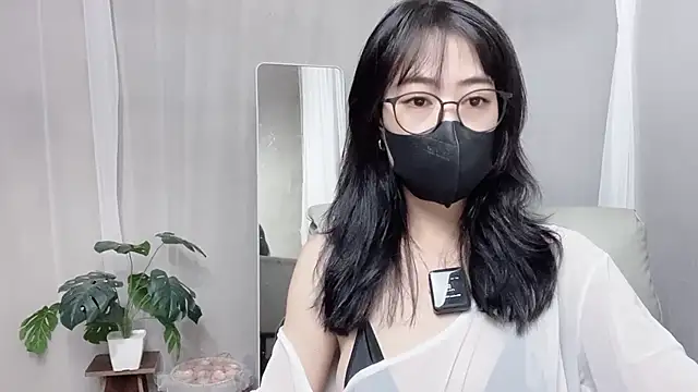  minji bae online show from October 14, 2025, 6:41 pm