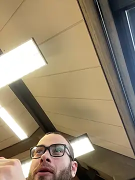 0maxx00 online show from January 7, 2025, 10:44 am