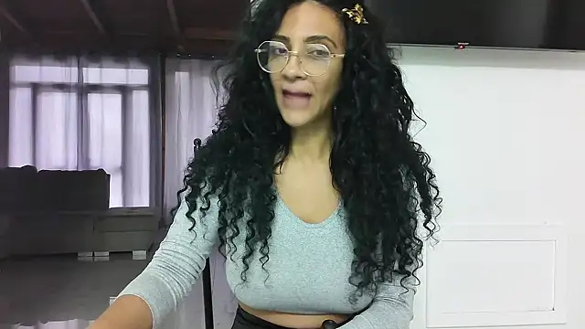 claudettstell online show from October 14, 2025, 6:58 am