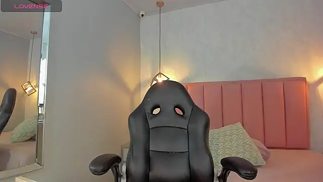 Snapshot of SUNNYCYRUS chatting on March 3, 2026, 12:34 pm SUNNYCYRUS online show from March 3, 2026, 12:34 pm