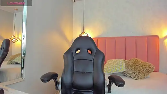 Snapshot of SUNNYCYRUS chatting on February 21, 2026, 11:23 am SUNNYCYRUS online show from February 21, 2026, 11:23 am