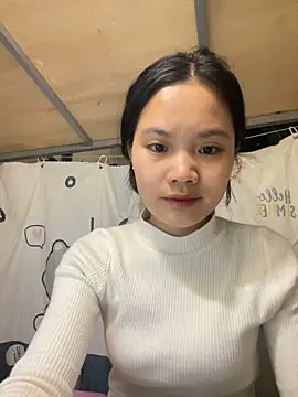 Snapshot of Be-MyMy chatting on February 14, 2025, 8:52 am Be-MyMy online show from February 14, 2025, 8:52 am