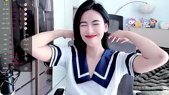 Snapshot of FeiFei-babe chatting on February 25, 2025, 5:08 am FeiFei-babe online show from February 25, 2025, 5:08 am