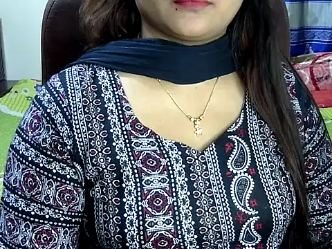 BengaliQueenStar online show from February 19, 2025, 9:36 pm