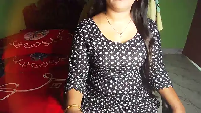 BengaliQueenStar online show from March 28, 2026, 6:53 pm