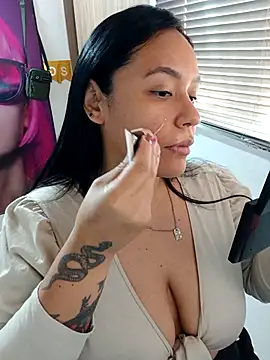 marta201 alfaro online show from October 27, 2025, 6:31 pm