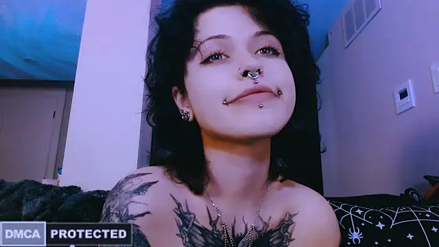 NaughtyLittleFox online show from April 28, 2026, 5:45 am