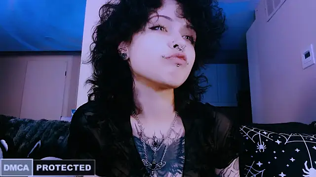 NaughtyLittleFox online show from April 29, 2026, 4:38 am