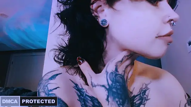 NaughtyLittleFox online show from April 25, 2026, 2:14 am