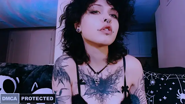 NaughtyLittleFox online show from April 30, 2026, 5:47 am