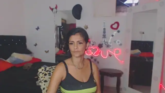 brigitht online show from November 3, 2025, 10:46 pm