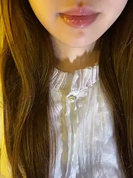 minmin2kk5 online show from May 13, 2026, 4:03 pm