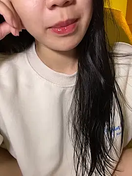 Snapshot of minmin2kk5 chatting on November 19, 2025, 5:51 am minmin2kk5 online show from November 19, 2025, 5:51 am