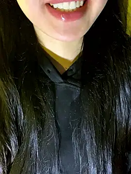 minmin2kk5 online show from January 10, 2026, 4:13 pm