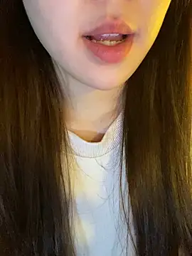 minmin2kk5 online show from February 10, 2026, 3:44 pm