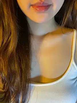 minmin2kk5 online show from April 18, 2026, 1:19 am