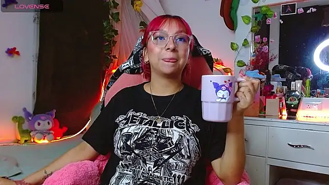 Littlerouse  online show from December 3, 2025, 11:14 pm