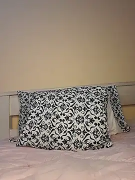 Freya 004 online show from September 24, 2025, 7:48 am