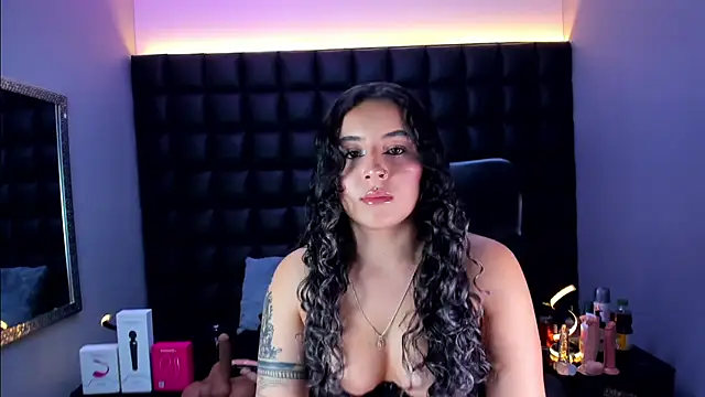Snapshot of celeste_blue69 chatting on July 7, 2026, 3:53 am celeste blue69 online show from July 7, 2026, 3:53 am