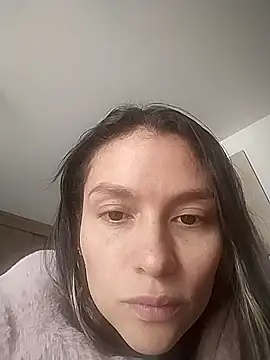 manu lara online show from November 5, 2025, 5:38 pm