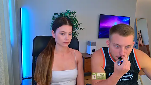 Jony and Jessica online show from June 23, 2026, 4:32 am